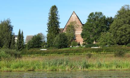 Kuva Hattulan Pyhän Ristin kirkosta. 